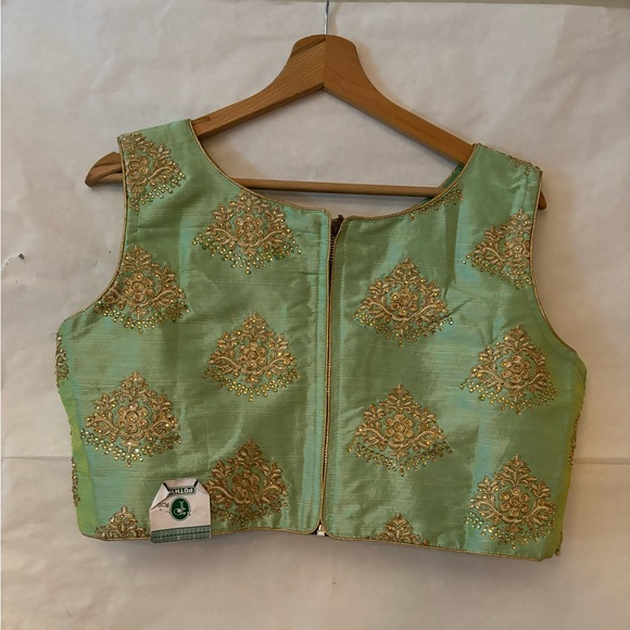 Lime green and gold embroidered cropped Indian blouse - Picture 3 of 5